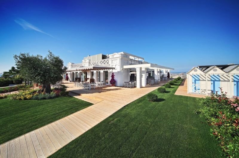 La Spiaggia Beach & Restaurant - 4