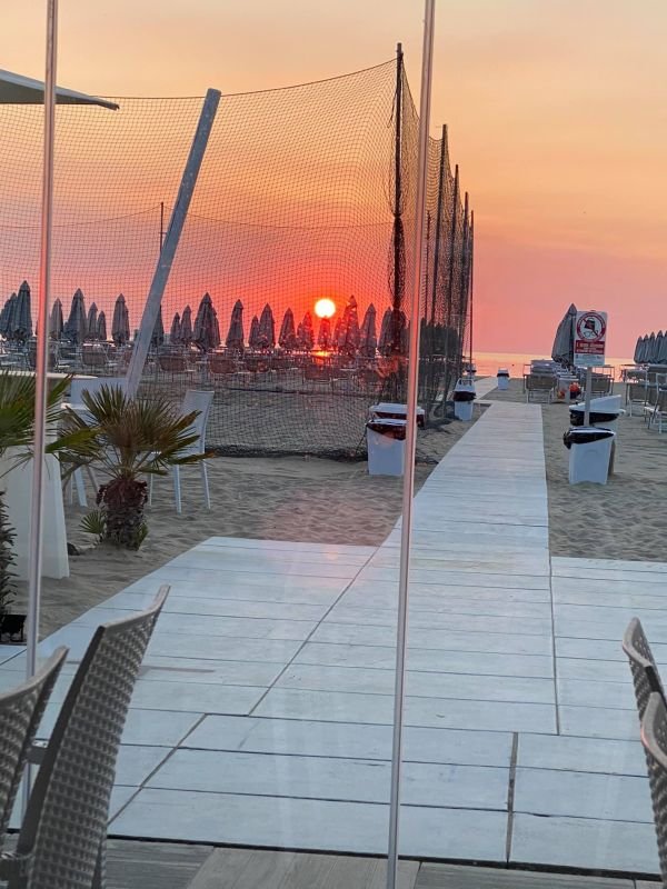Sunset Beach 165-166 - 4