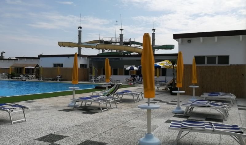 Aquarama Beach & Pool - 2