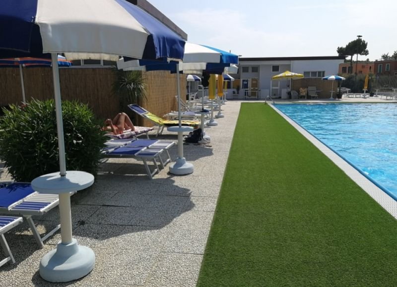 Aquarama Beach & Pool - 3