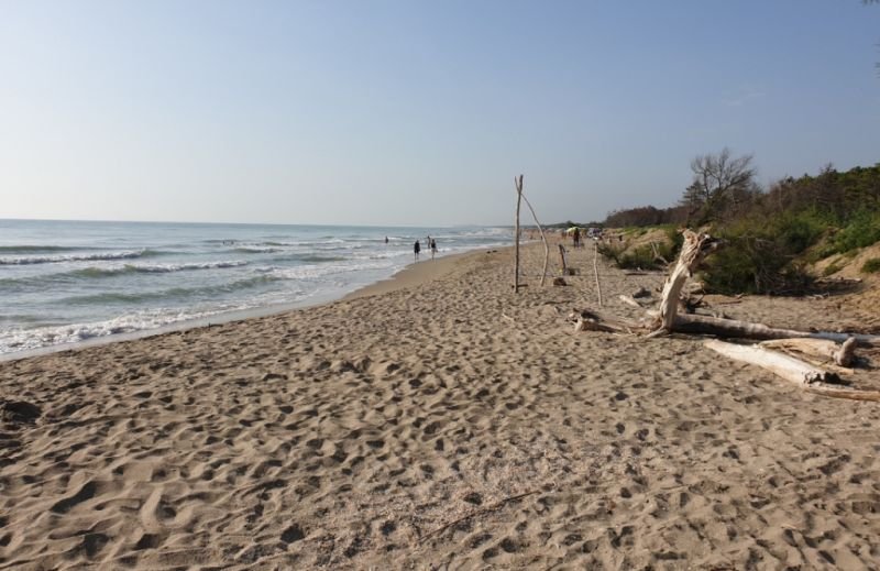 Spiaggia Della Bassona - Lido Di Dante