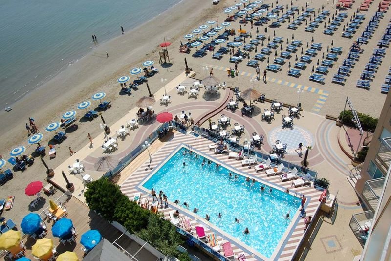Hotel Bikini Tropicana