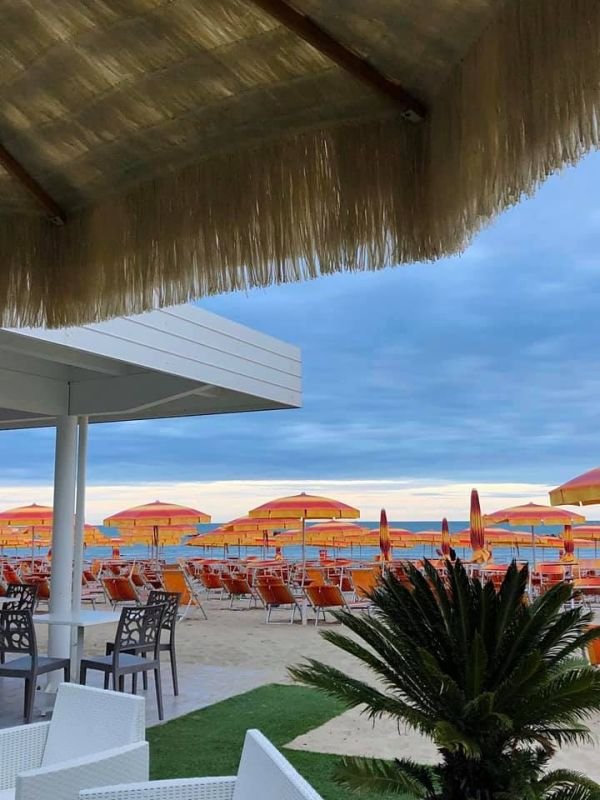 Lo Squalo Beach - 2