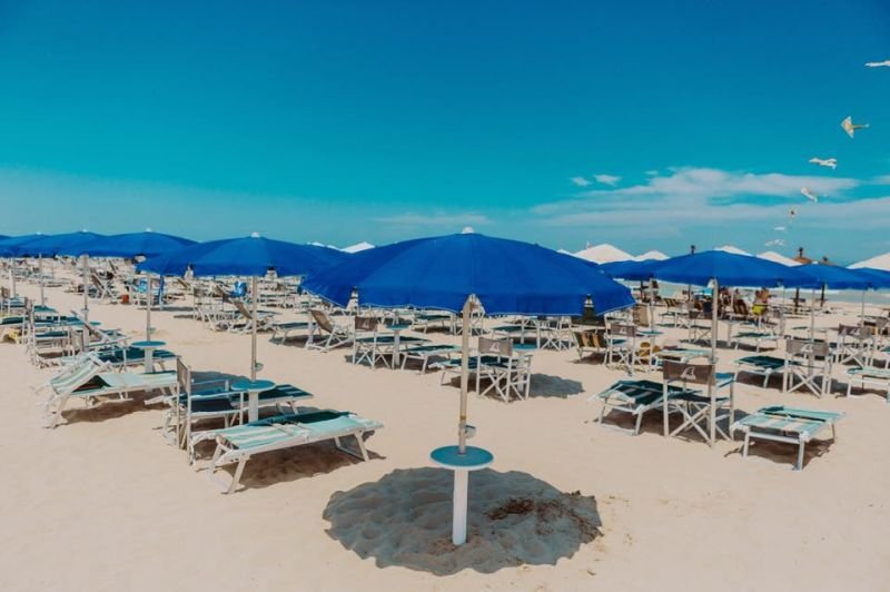 Lo Squalo Beach - 5