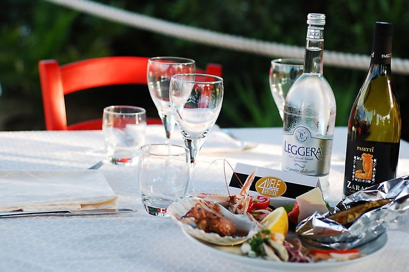 4Vele Beach Resort Restaurant Bar - 4