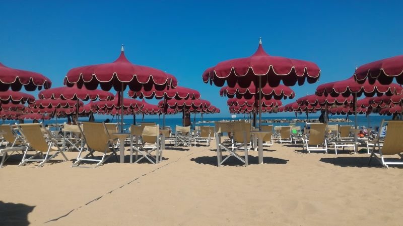 Lido Sabbia D'Oro Bau Beach