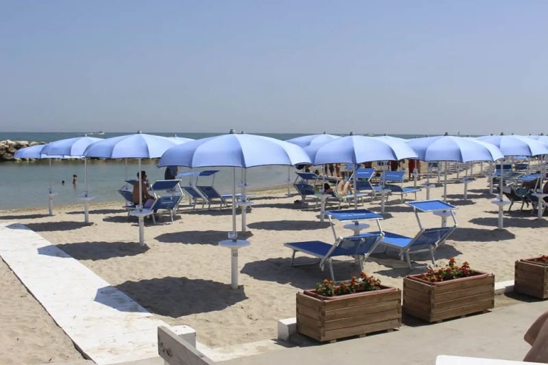 Spiaggia Dei Fiori - 2