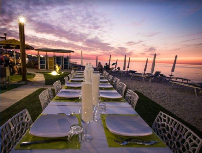 Madame Beach & Restaurant - 2