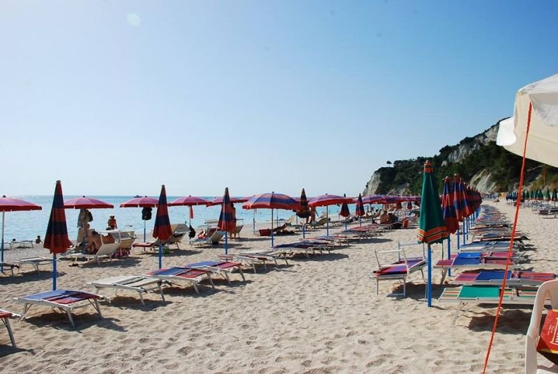 Da Roberto Stabilimento Balneare - Sirolo