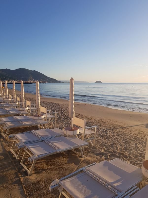 Babyla Beach & Bar