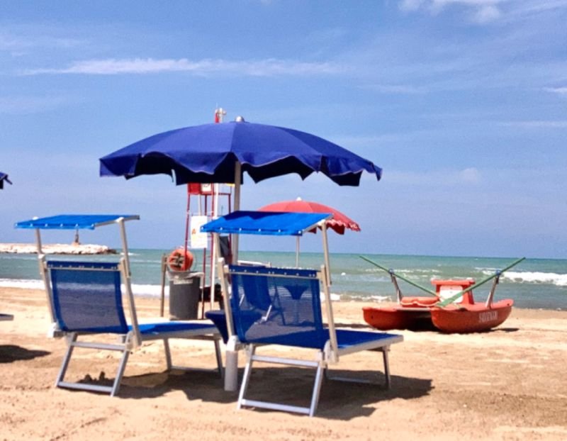 Golden Beach Bar - 2