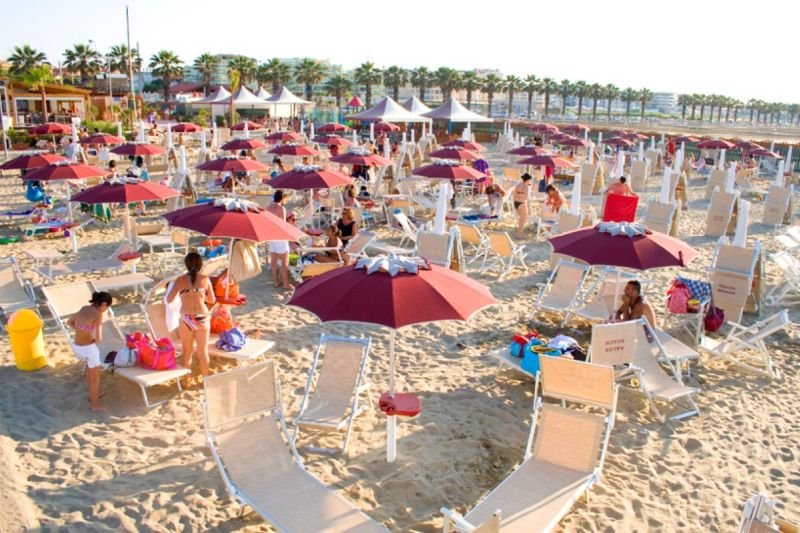 Kalos Beach