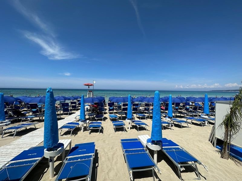 Holiday Beach Club - 2