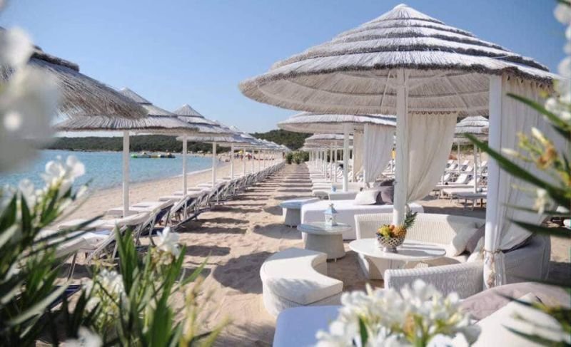 White Beach Club - 3