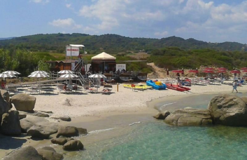 Entu Beach Bar - 3