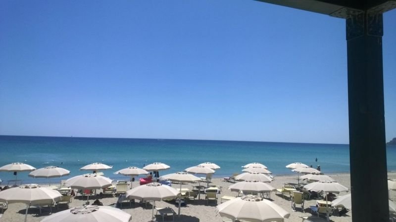 Chiringuito Lounge Bar Restaurant & Easy Playa - 2