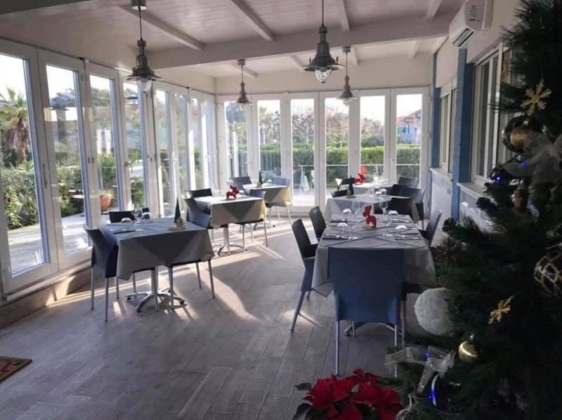 Bagno Ristorante Le Palme - Carrara