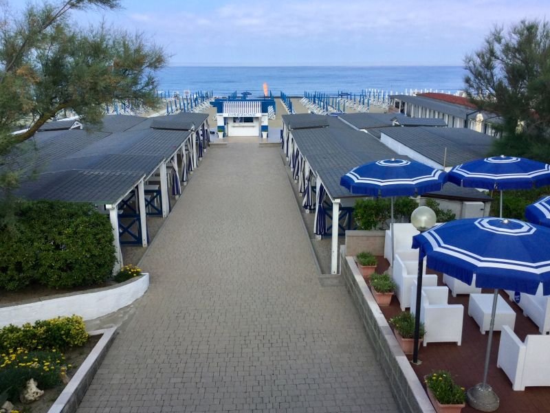 Bagno Rosa - Tirrenia