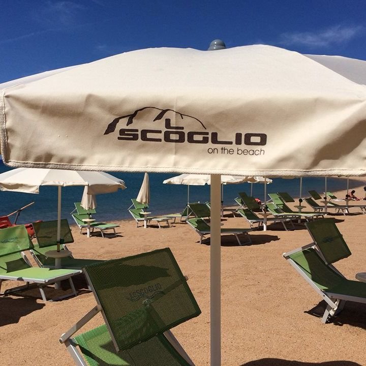 Lo Scoglio On The Beach - 4