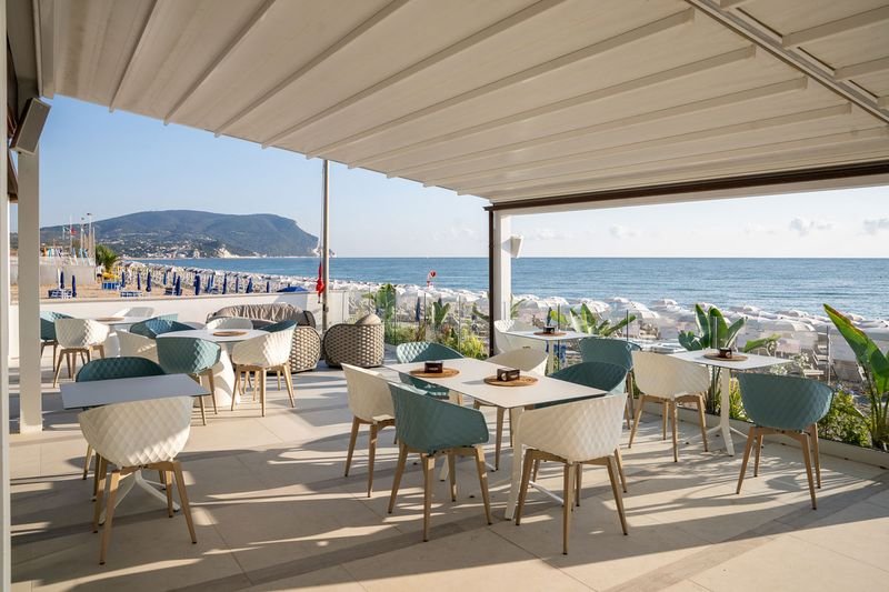 White Beach Club - 5