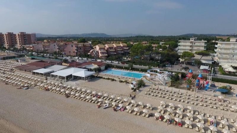 Centro Vacanze On The Beach - 2