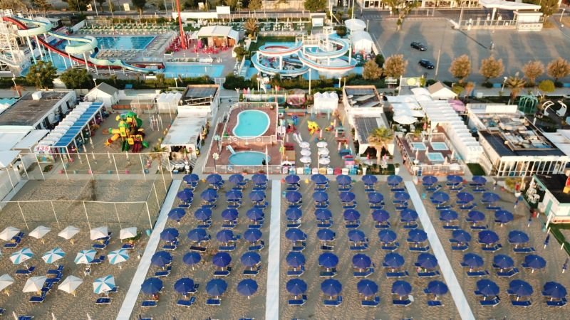 Marano Beach 135-136