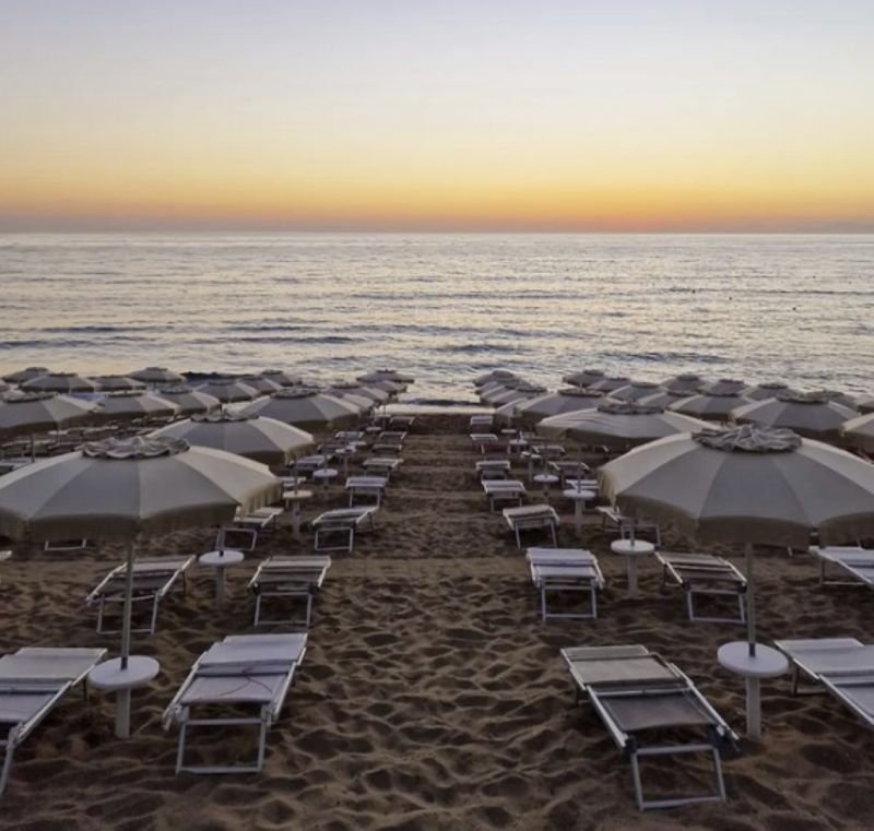 Waikiki Beach Club - Castellabate