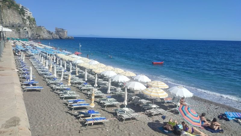 Spiaggia Libera Attrezzata Maiori - Maiori