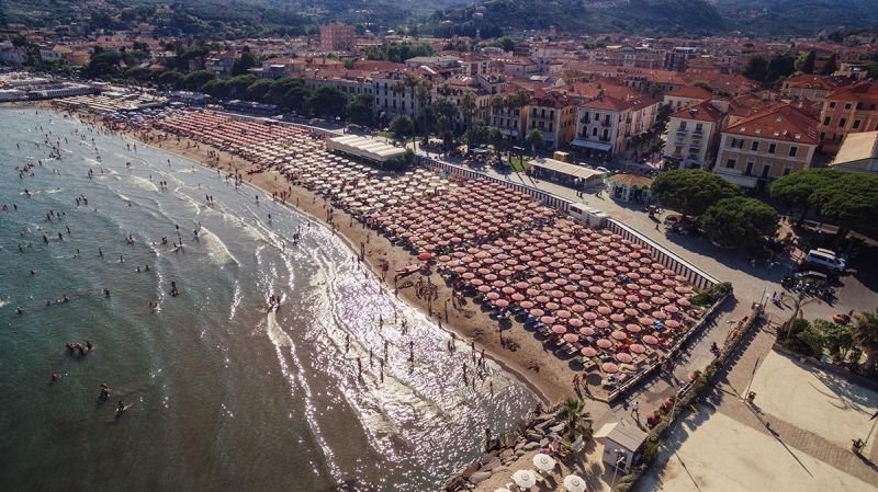 Bagni Delfino - Diano Marina