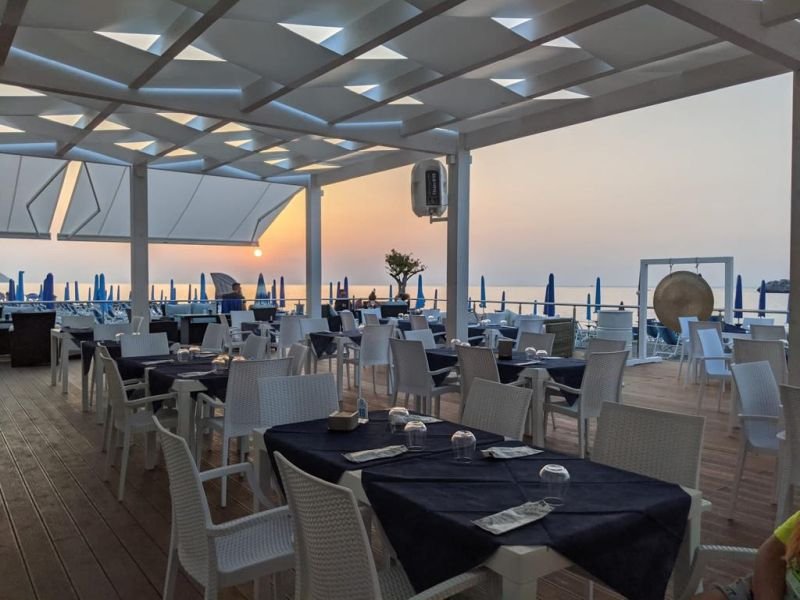 Lido Blue Beach - Brolo