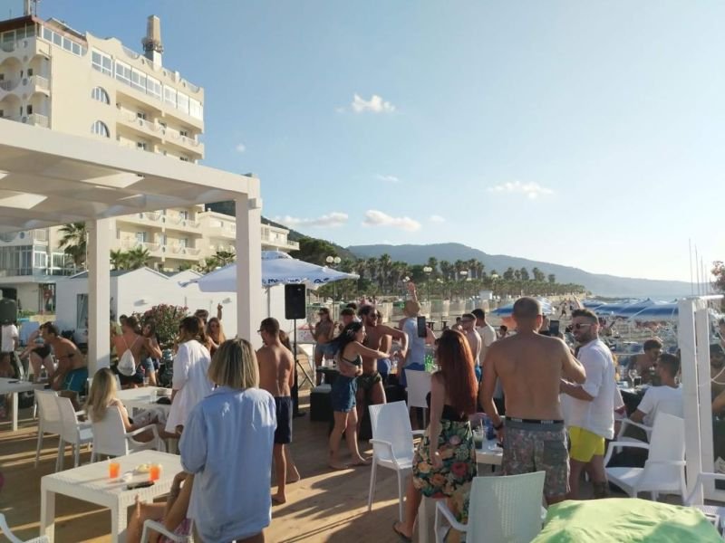 Lido Blue Beach - 5