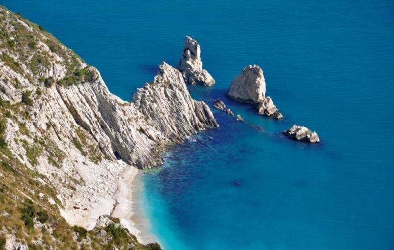 Spiaggia Delle Due Sorelle - 4