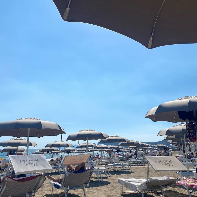 Wave Beach Club