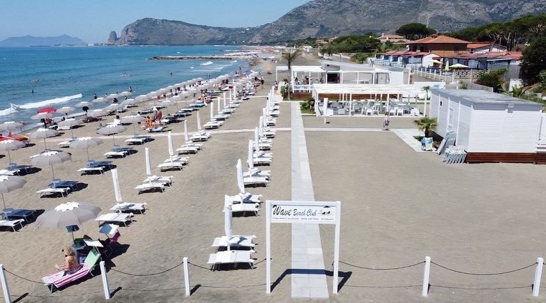 Wave Beach Club - 5
