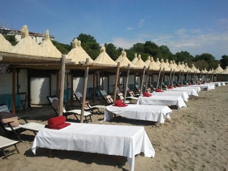 Des Bains 1900 Beach Club - 2