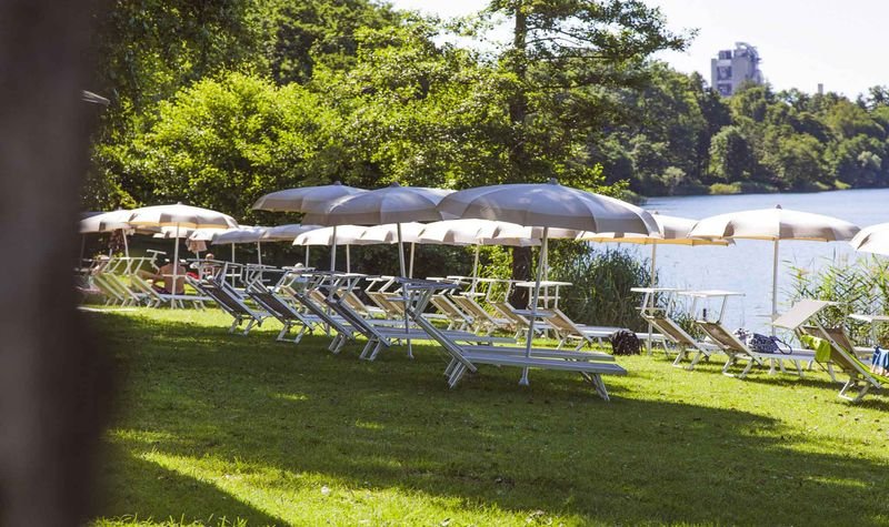 Monate Beach - Travedona-Monate