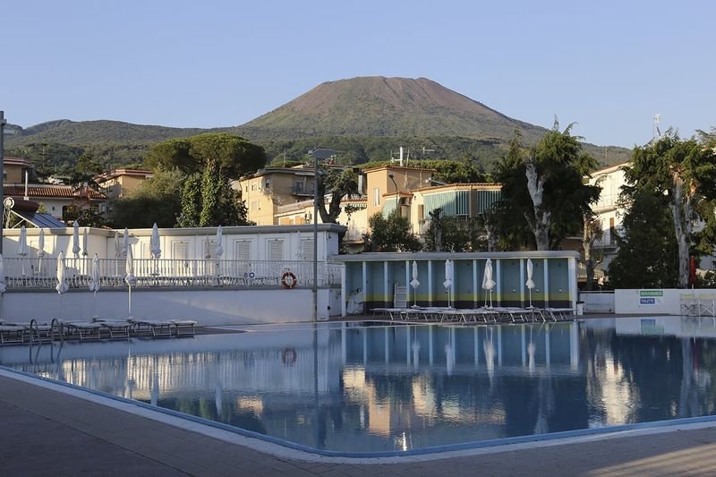 Sakura Piscina - 3