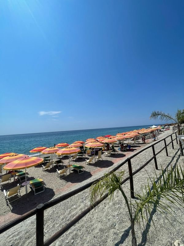 Blue Ice Beach - Caulonia