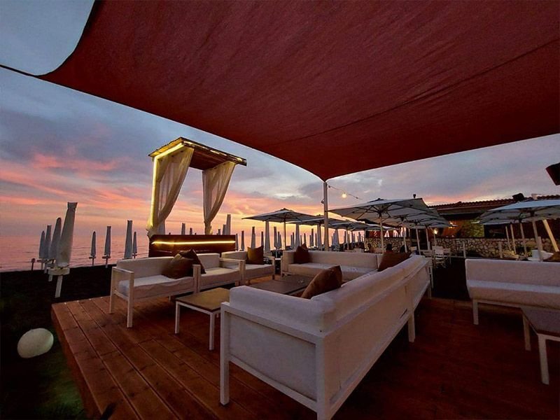 Papeete Beach Bar - 5