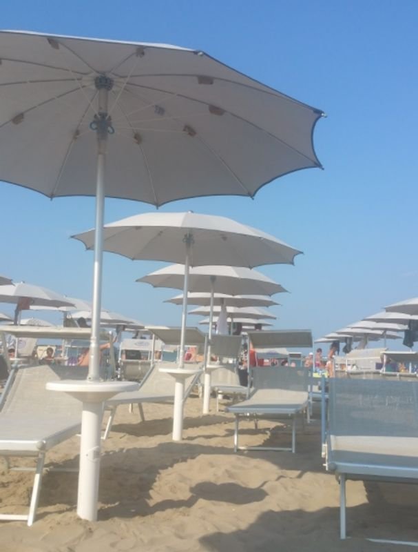 Crash Landing Beach Bar 49 - 2