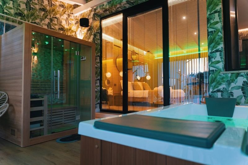 Emesh Boutique Suite