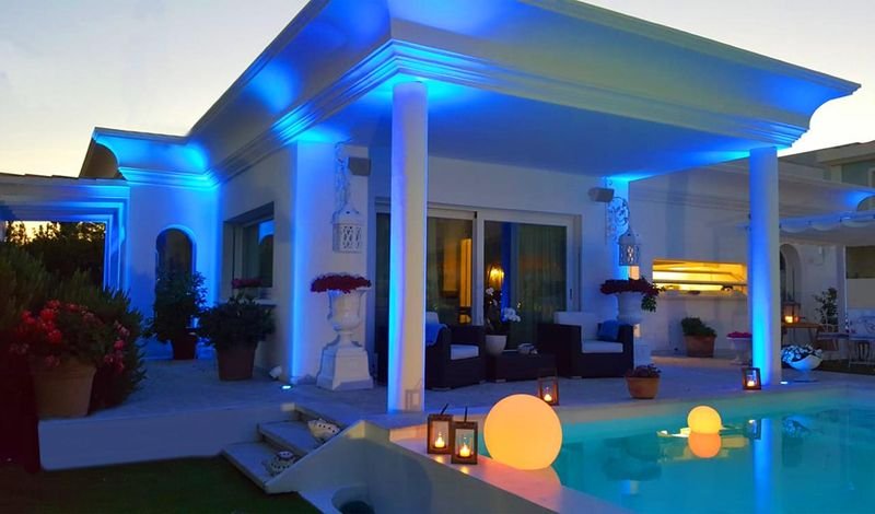 White House Luxury Hospitality - 5