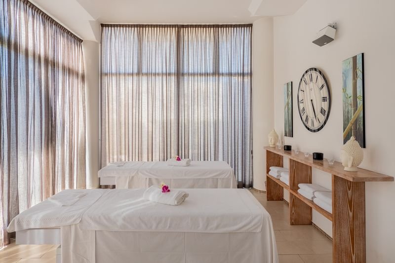The Pelican Beach Resort & Spa - 5