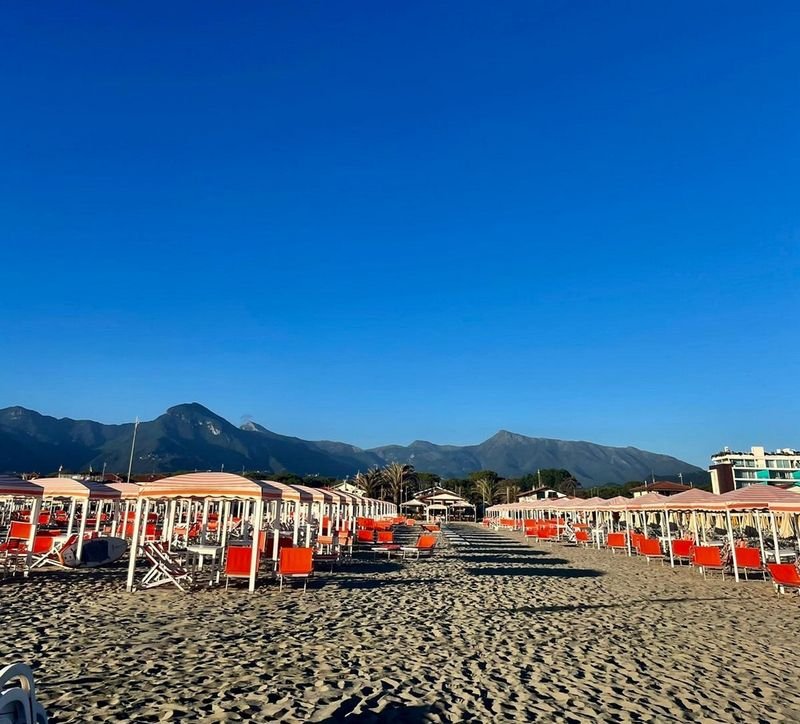 Flora & Angelo Beach - 3