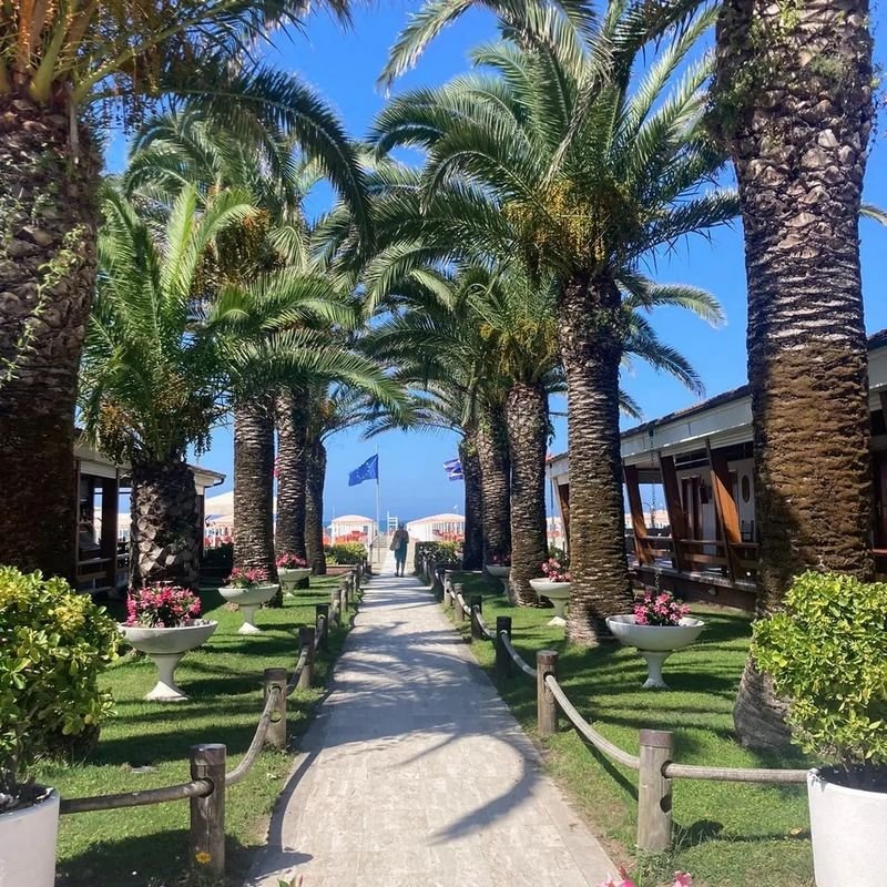 Flora & Angelo Beach - 5