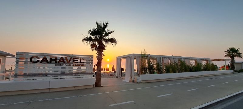 Caravel Beach Club & Lounge - 3
